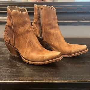 Ariat Women’s Fenix bootie